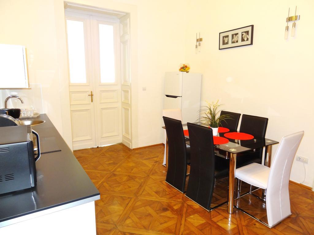 Erzsebet Boulevard Apartment Budapest Eksteriør billede